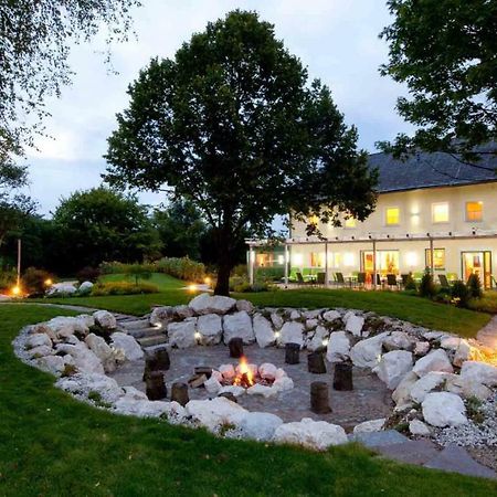 Hotel Sonnenhof Timelkam Exterior photo