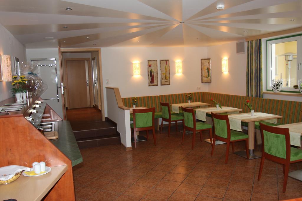 Hotel Sonnenhof Timelkam Exterior photo