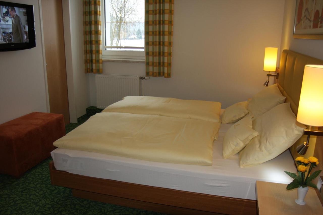 Hotel Sonnenhof Timelkam Exterior photo